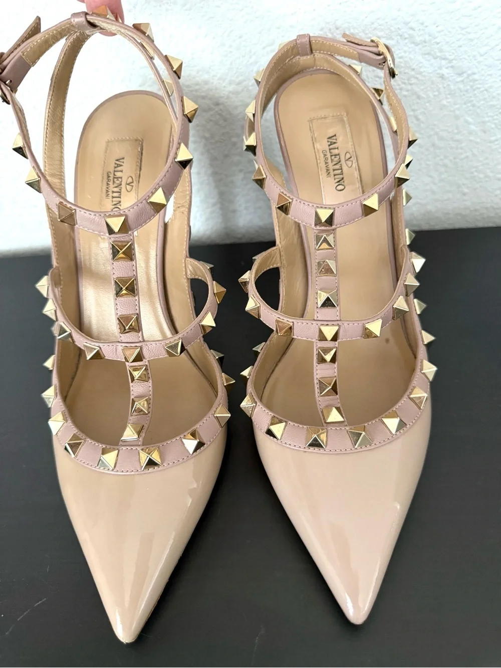 Valentino Garavani Patent Leather Rockstud Slingback Heels Pointed Toe